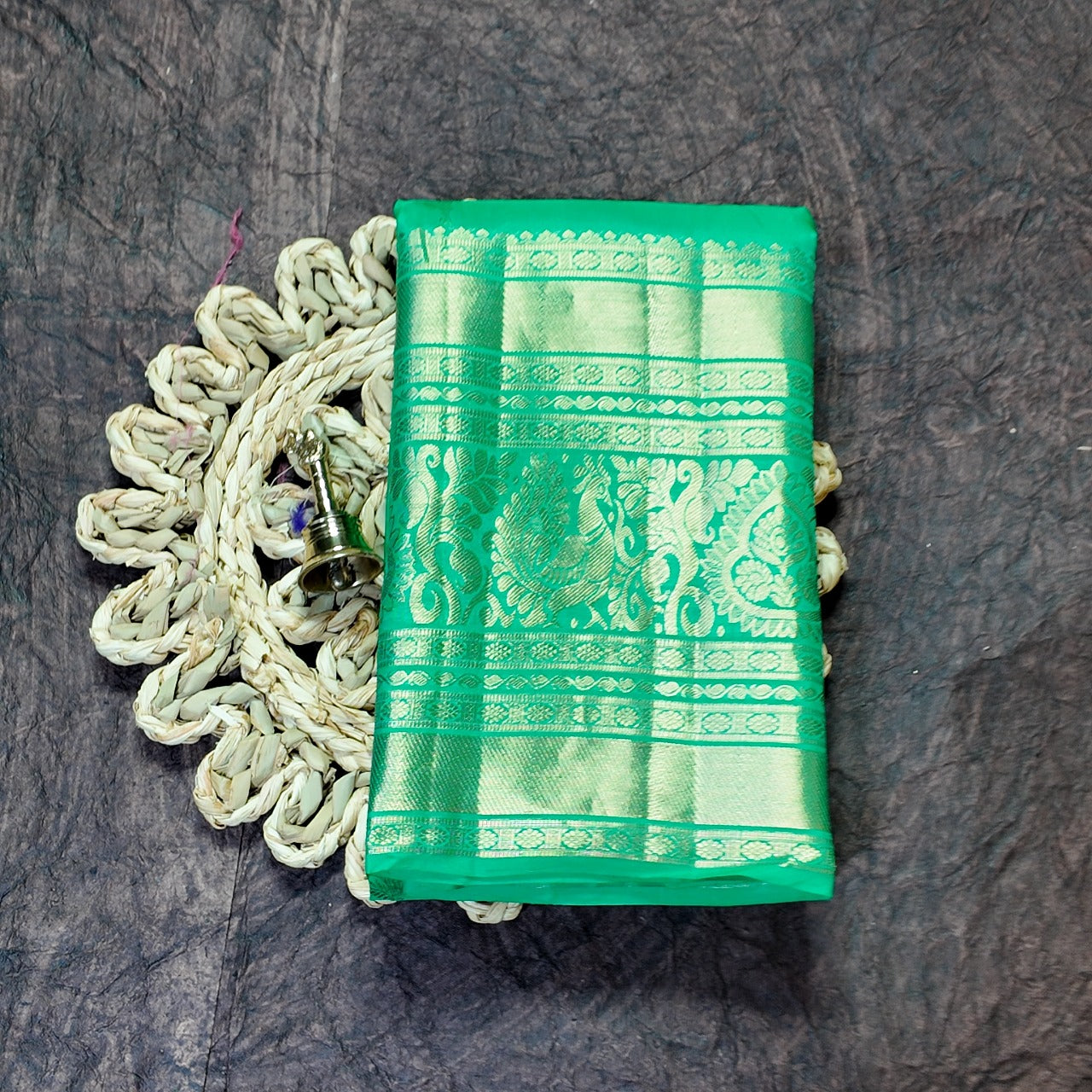Light weight Pattu - L334102