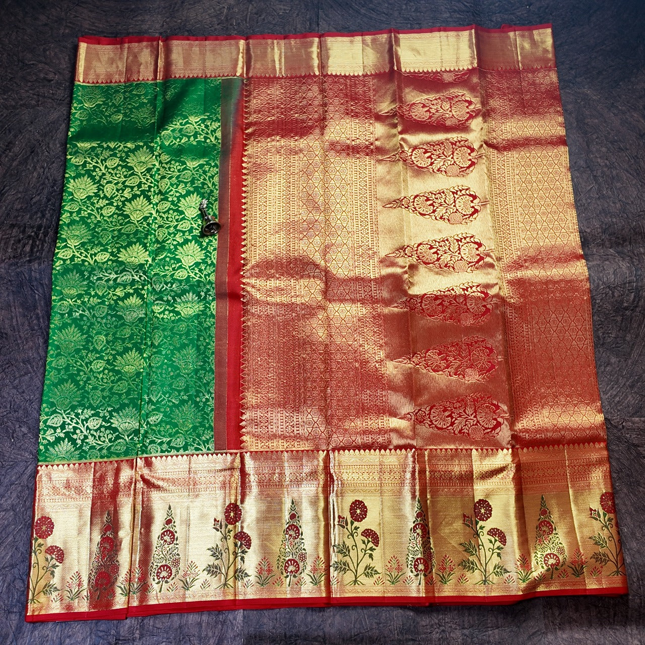 Kanchi Pattu - J014575